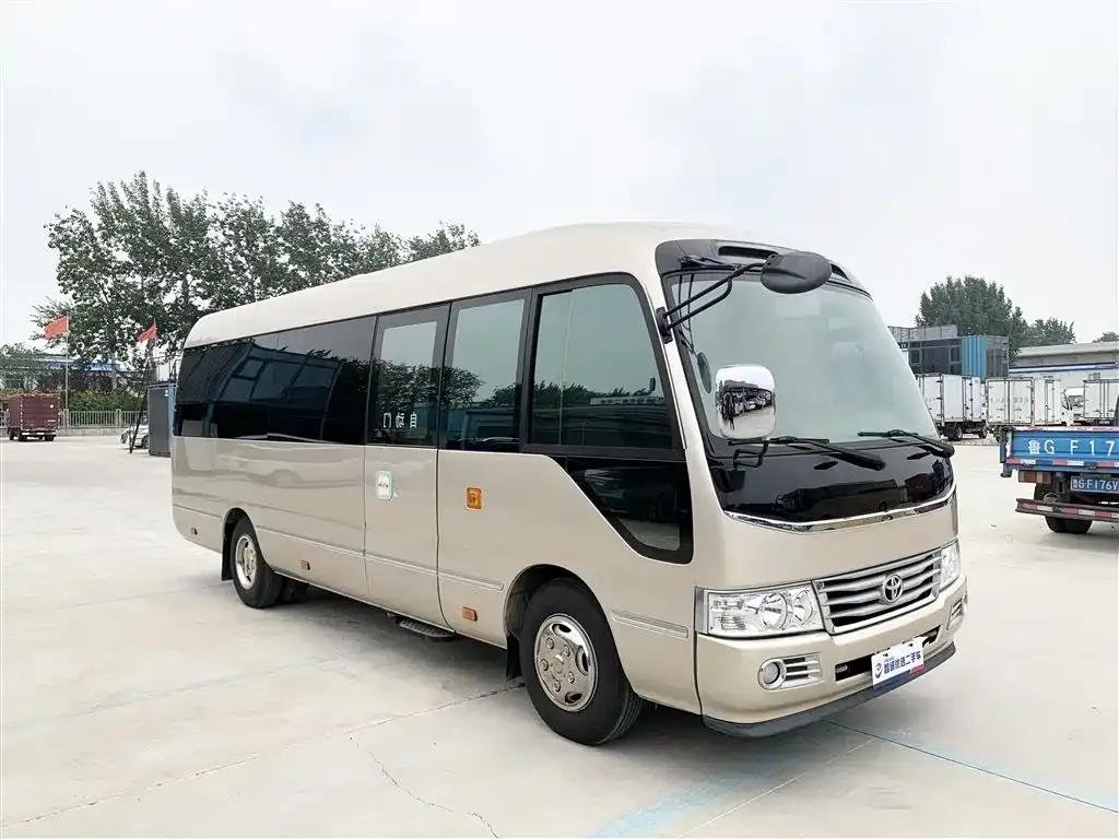 2015 Toyota Coaster 4.0L Manual — миниатюра 23