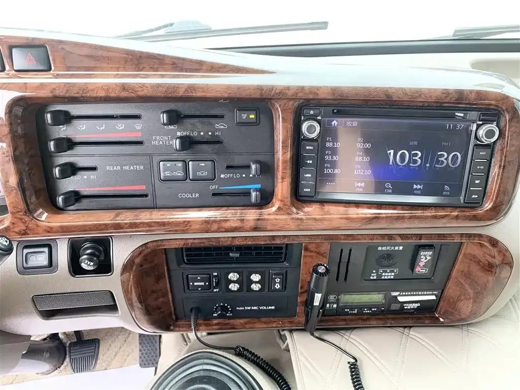 2015 Toyota Coaster 4.0L Manual — миниатюра 9