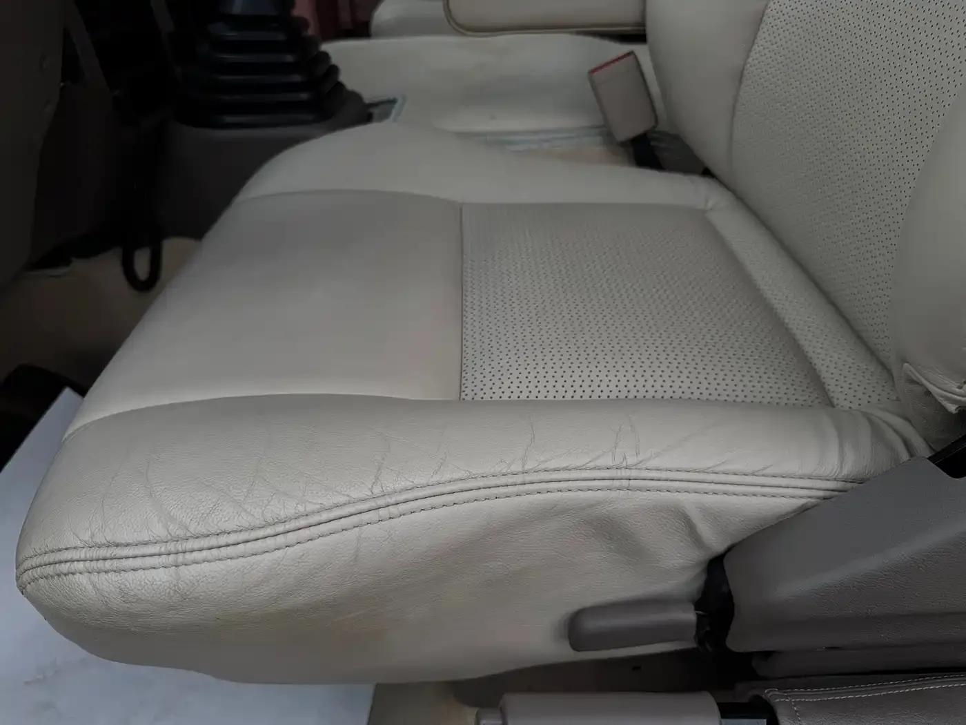2017 Toyota Coaster 4.0L Manual — миниатюра 18