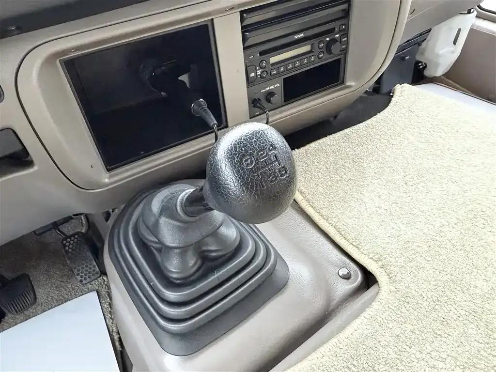2007 Toyota Coaster 2.7L Gasoline Premium Edition (20 Seats) — миниатюра 8