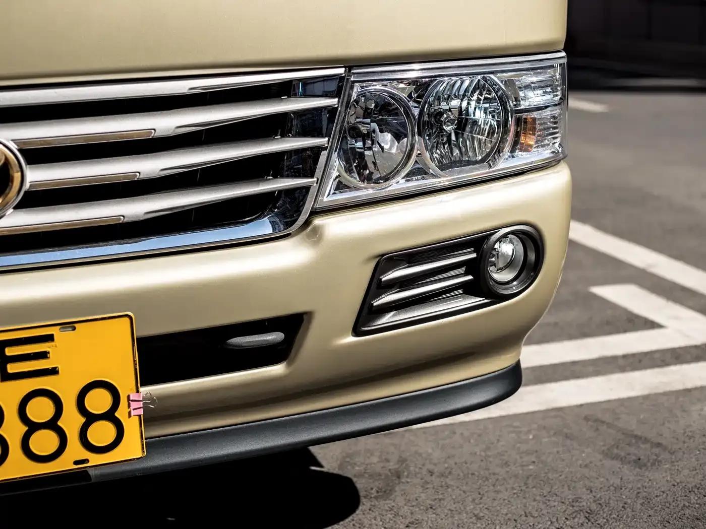 2020 Toyota Coaster 4.0L Manual — миниатюра 3
