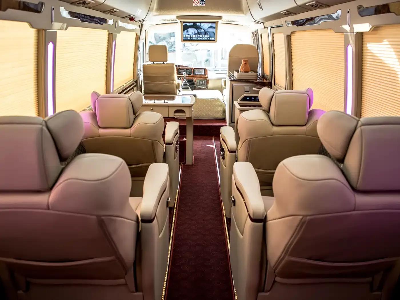 2020 Toyota Coaster 4.0L Manual — миниатюра 21