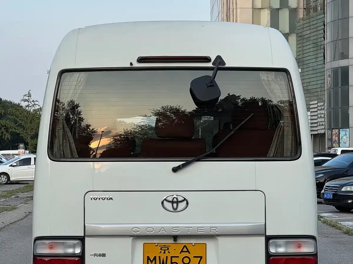 2015 Toyota Coaster 2.7L Manual — миниатюра 4