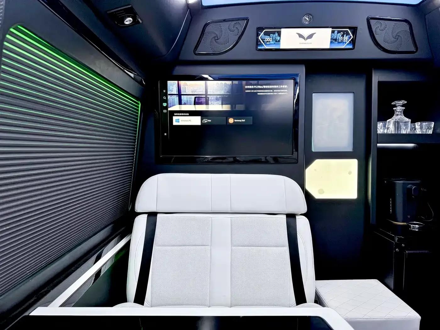 2023 Toyota Coaster 4.0L Manual — миниатюра 16