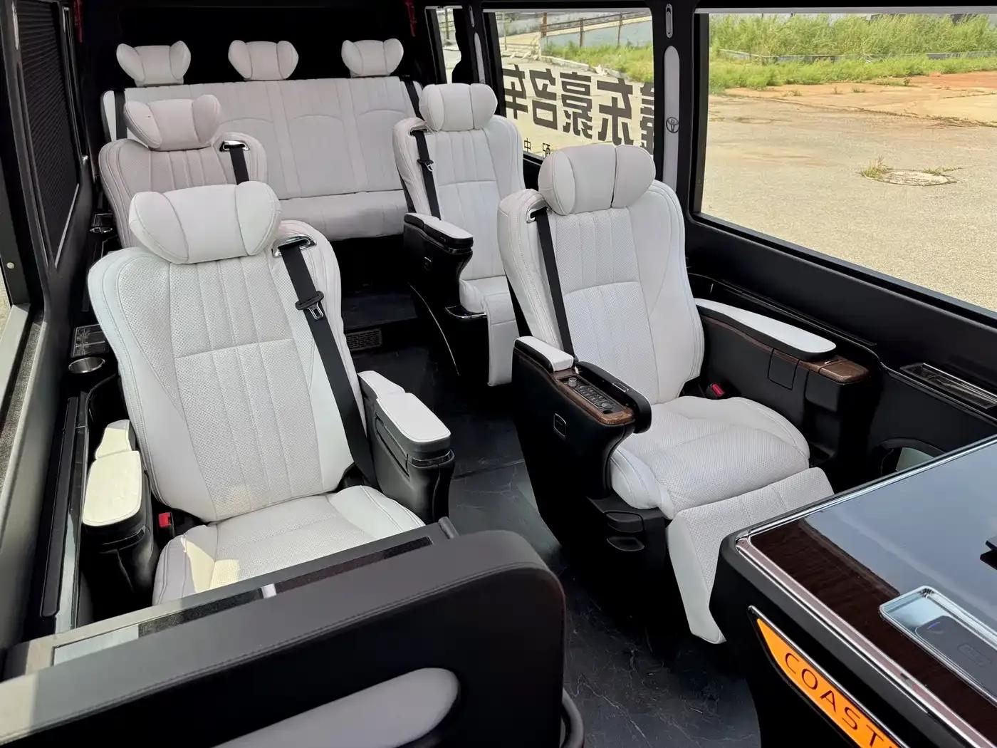 2018 Toyota Coaster 4.0L Manual — миниатюра 15