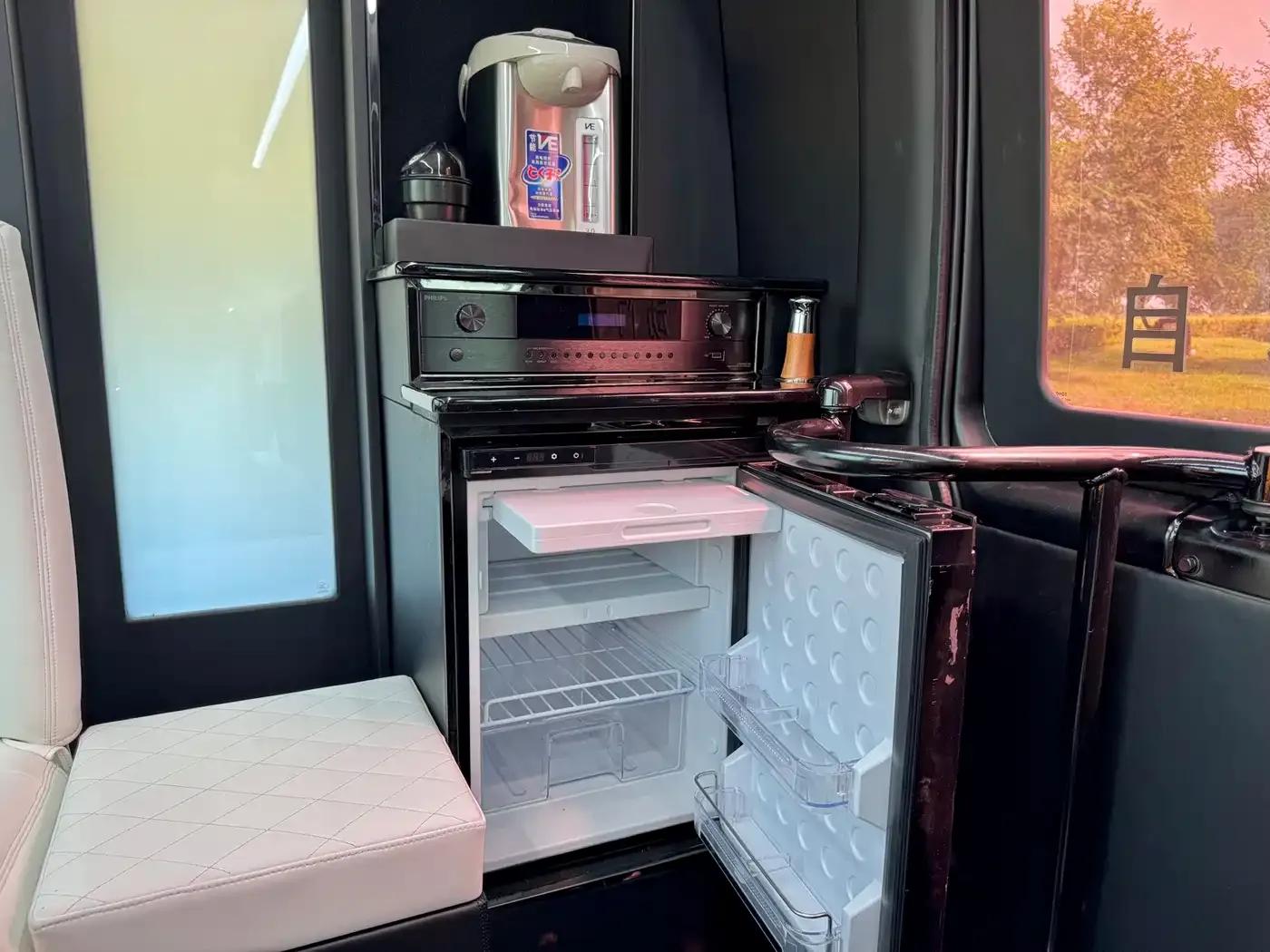 2018 Toyota Coaster 4.0L Manual — миниатюра 19