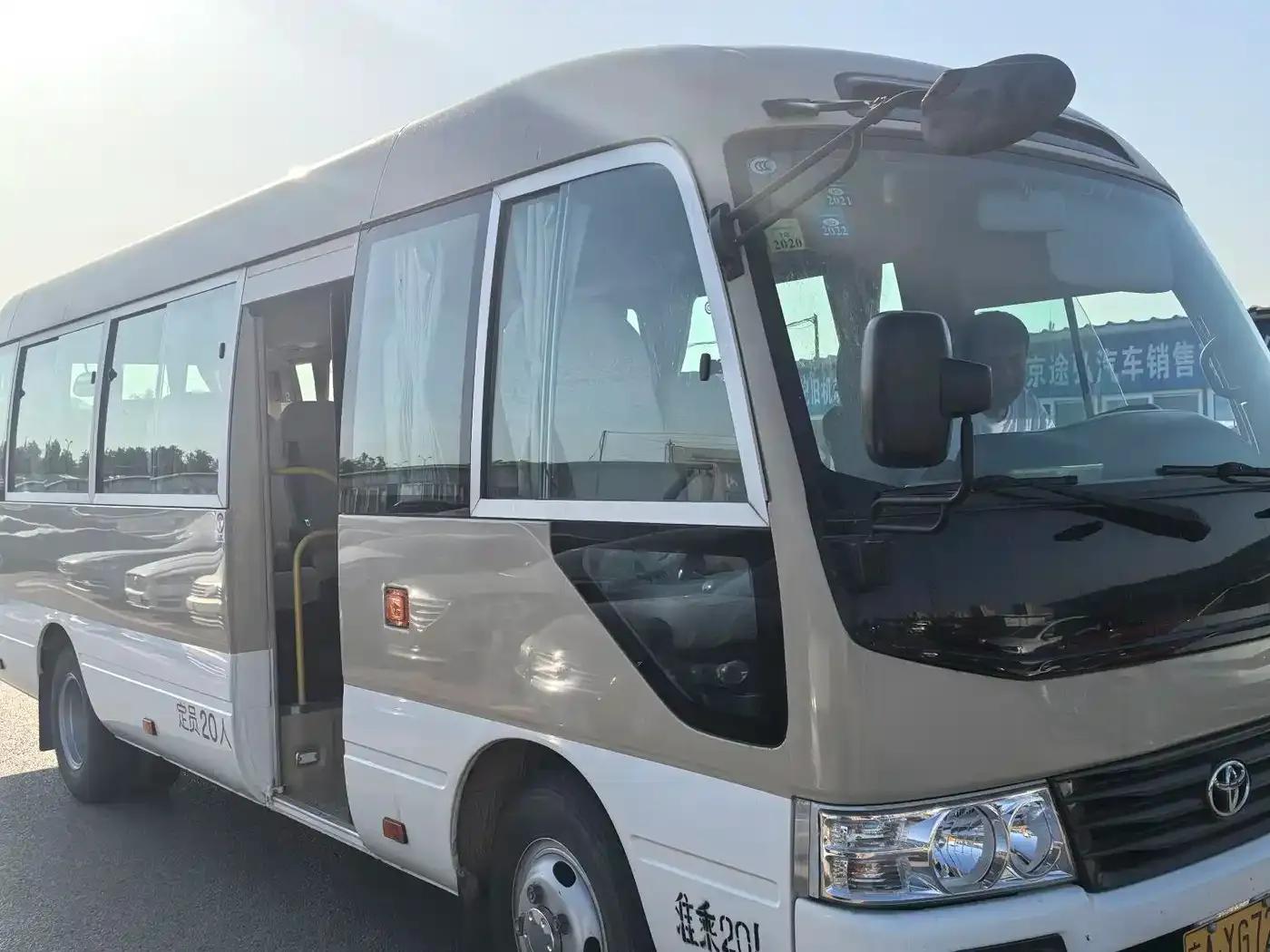 2015 Toyota Coaster 2.7L Premium Model TRB53L-ZCMSK 20-Seater — миниатюра 2