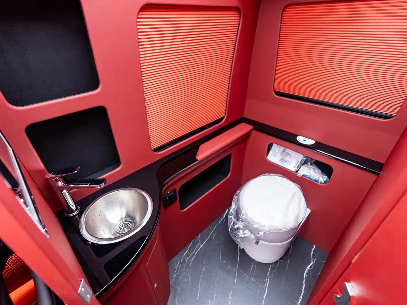 2025 Toyota Coaster 4.0L Manual — миниатюра 15