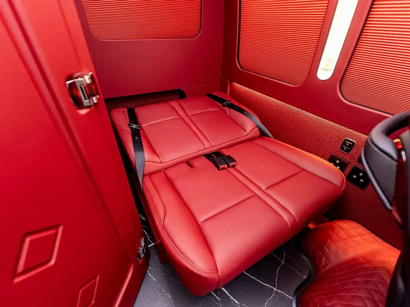 2025 Toyota Coaster 4.0L Manual — миниатюра 27
