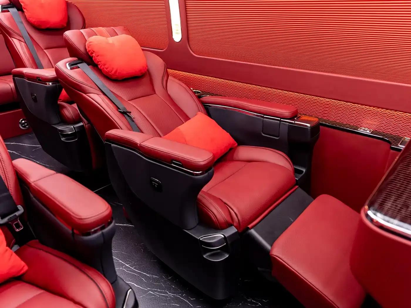 2025 Toyota Coaster 4.0L Manual — миниатюра 31