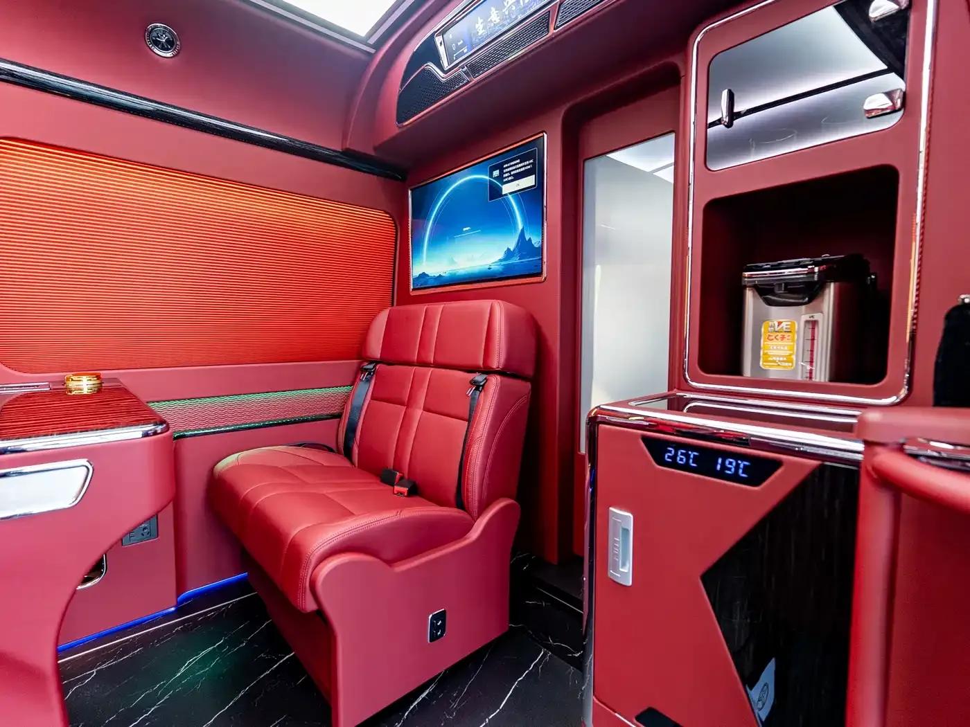 2025 Toyota Coaster 4.0L Manual — миниатюра 8