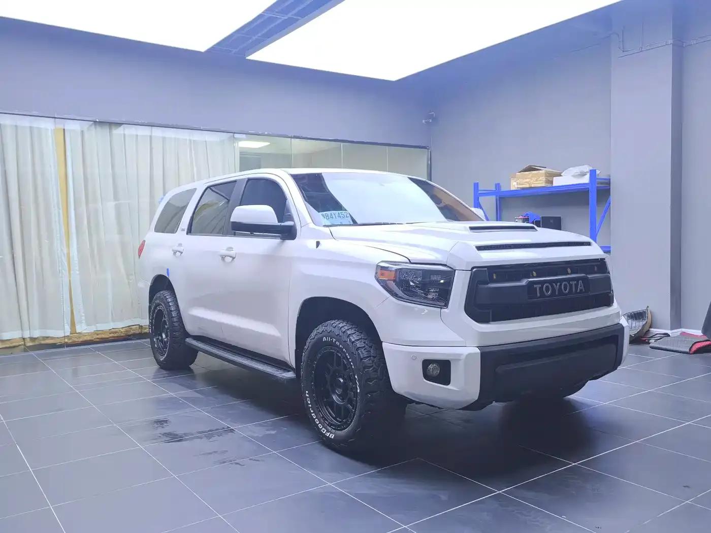 2017 Sequoia 5.7L US Spec — миниатюра 3