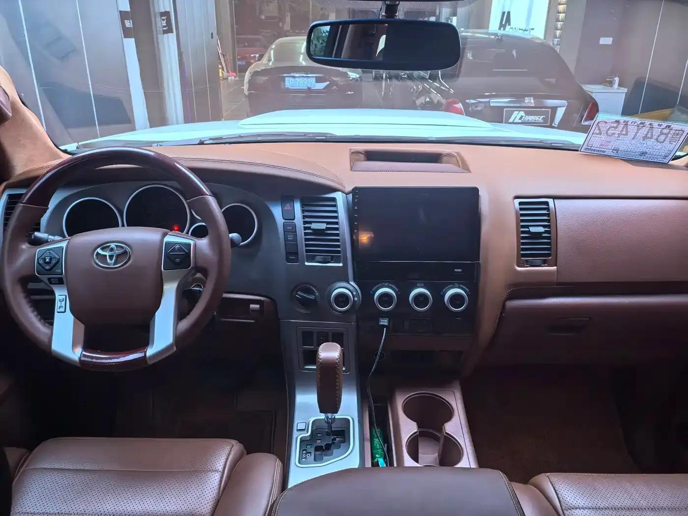 2017 Sequoia 5.7L US Spec — миниатюра 4