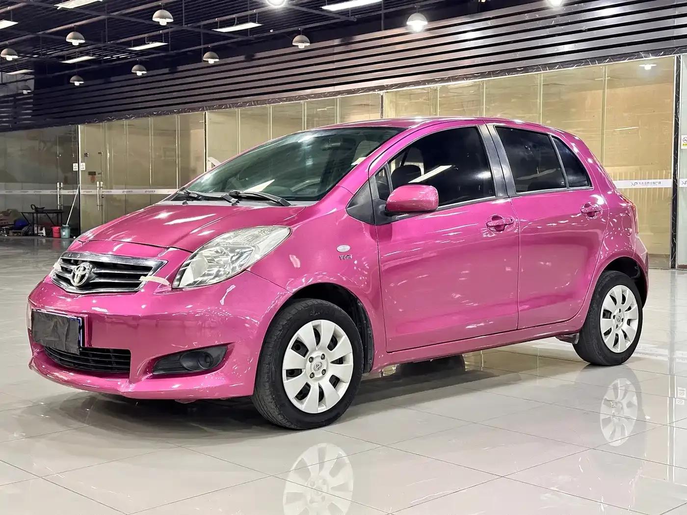 2011 Toyota Yaris 1.6E Automatic Dynamic Edition — миниатюра 1
