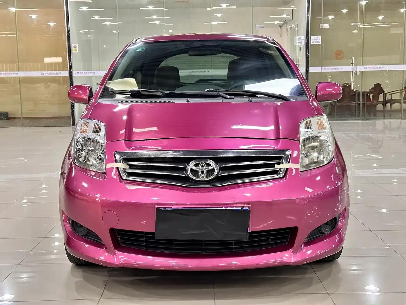 2011 Toyota Yaris 1.6E Automatic Dynamic Edition — миниатюра 2