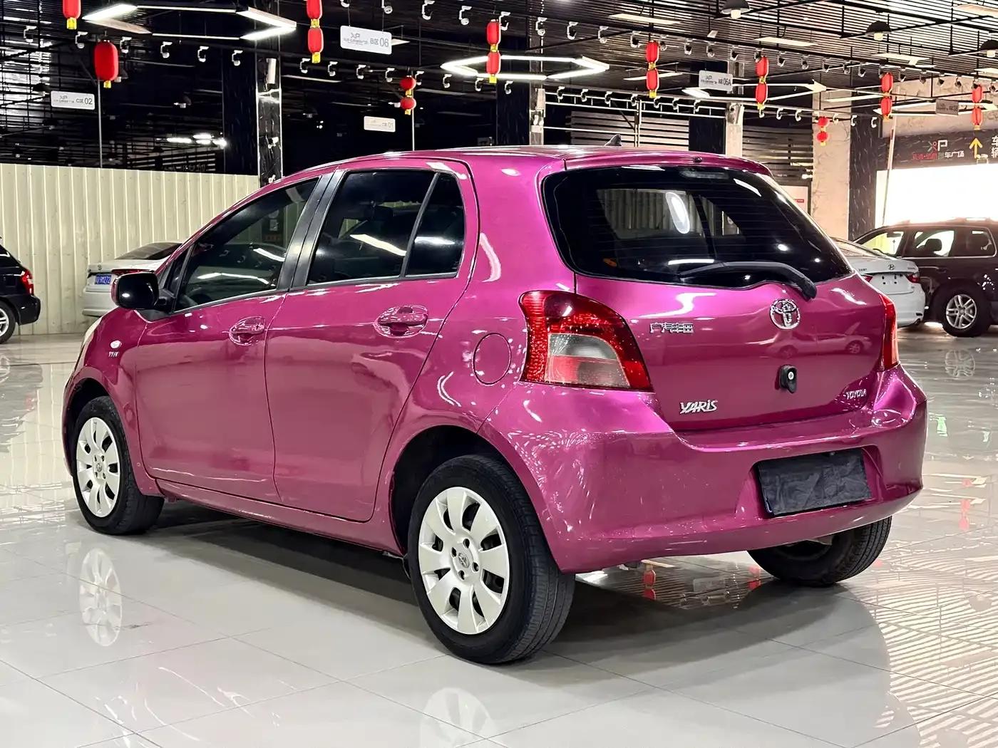 2011 Toyota Yaris 1.6E Automatic Dynamic Edition — миниатюра 9