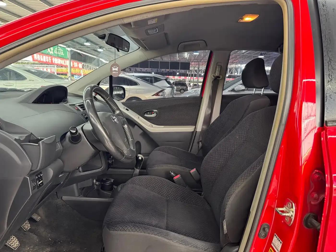 2008 Toyota Yaris 1.6RS Manual Supreme Edition — миниатюра 4