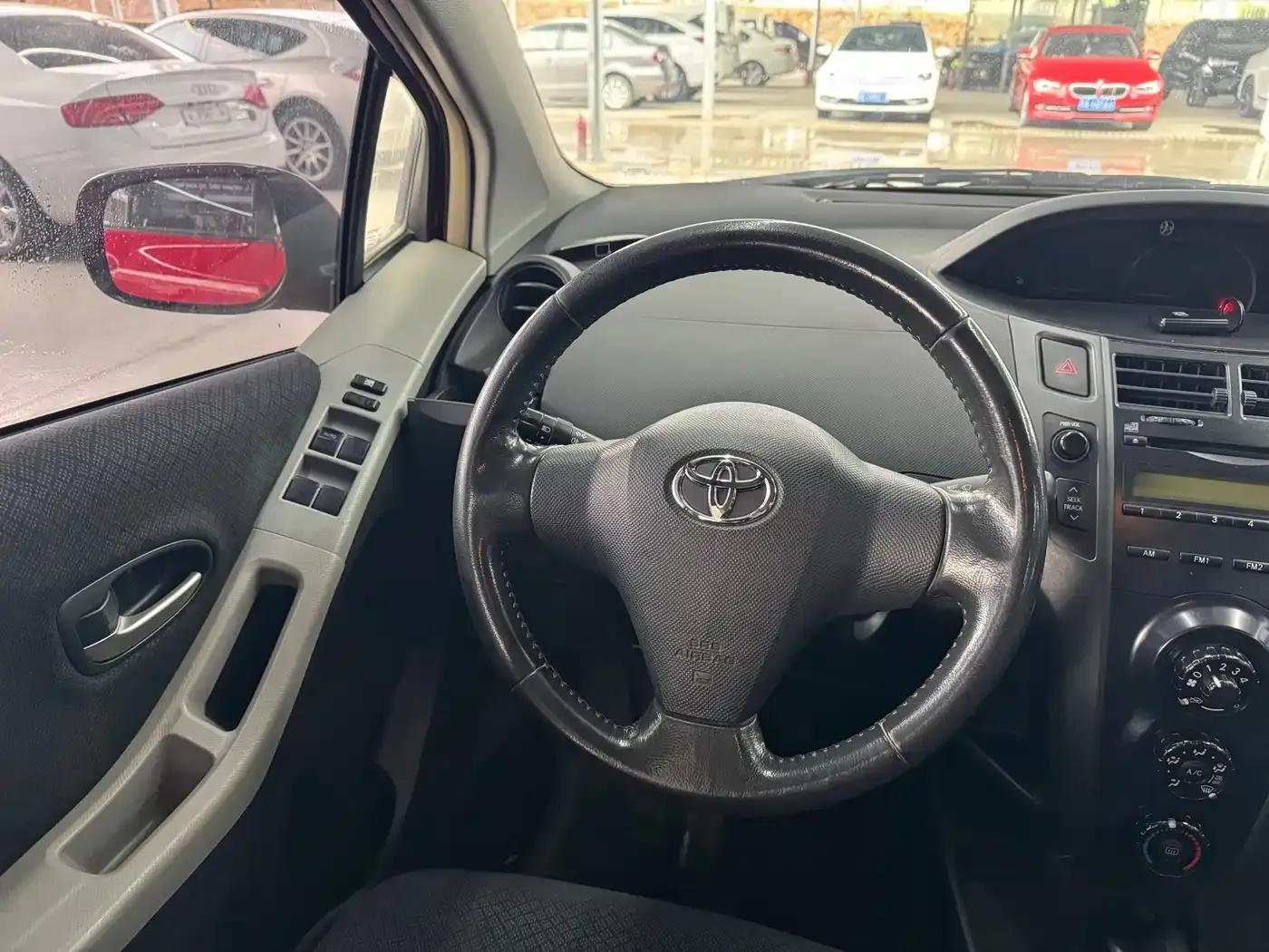 2008 Toyota Yaris 1.6RS Manual Supreme Edition — миниатюра 5