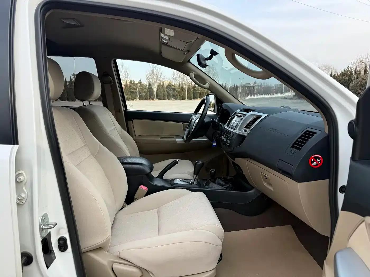 Fortuner 2016 2.7L Middle East Edition — миниатюра 11