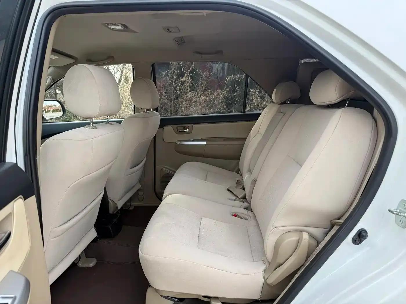 Fortuner 2016 2.7L Middle East Edition — миниатюра 13