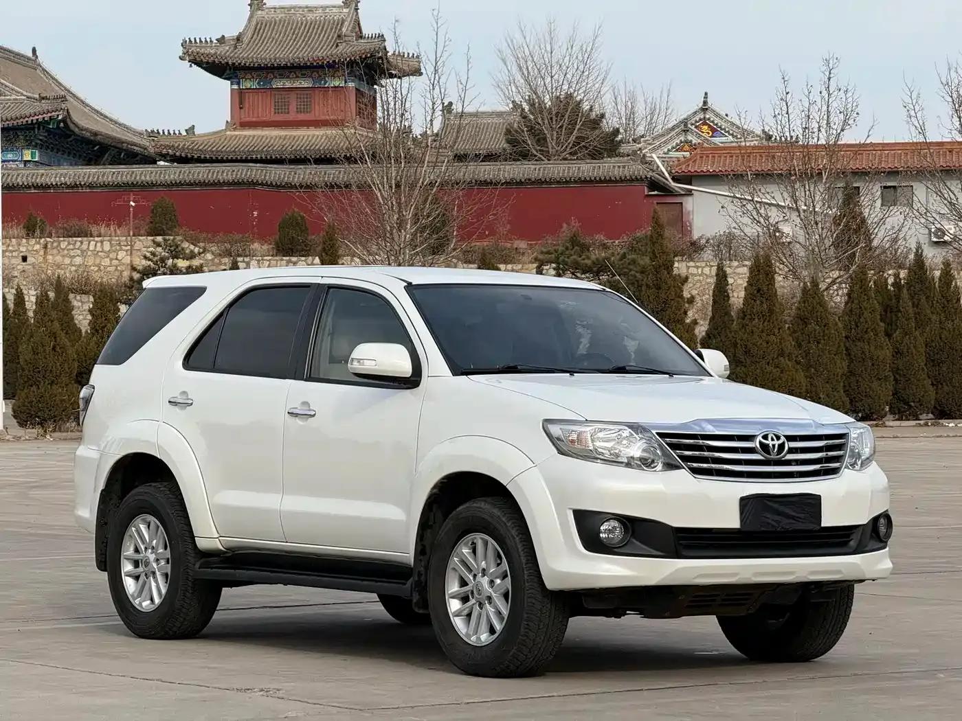 Fortuner 2016 2.7L Middle East Edition — миниатюра 3