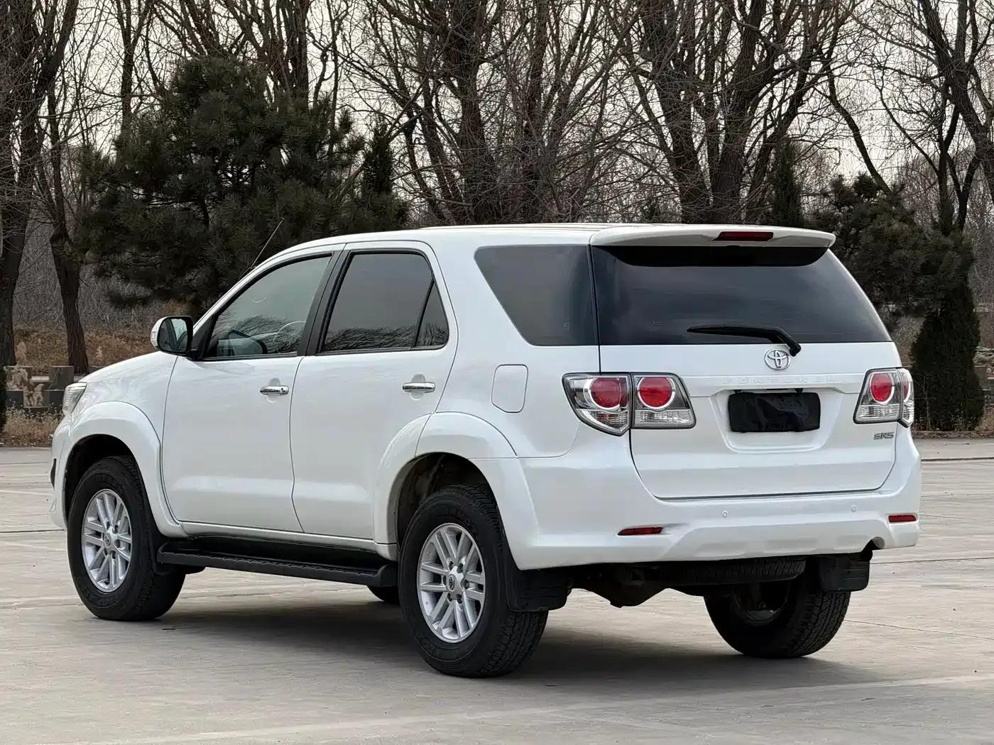 Fortuner 2016 2.7L Middle East Edition — миниатюра 5
