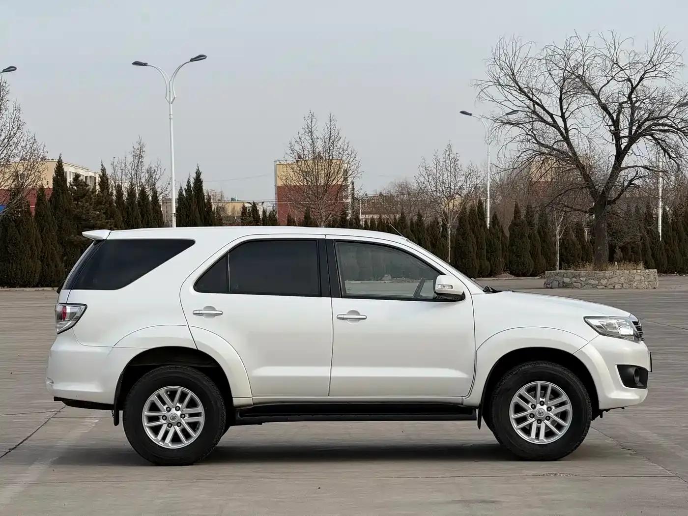 Fortuner 2016 2.7L Middle East Edition — миниатюра 8