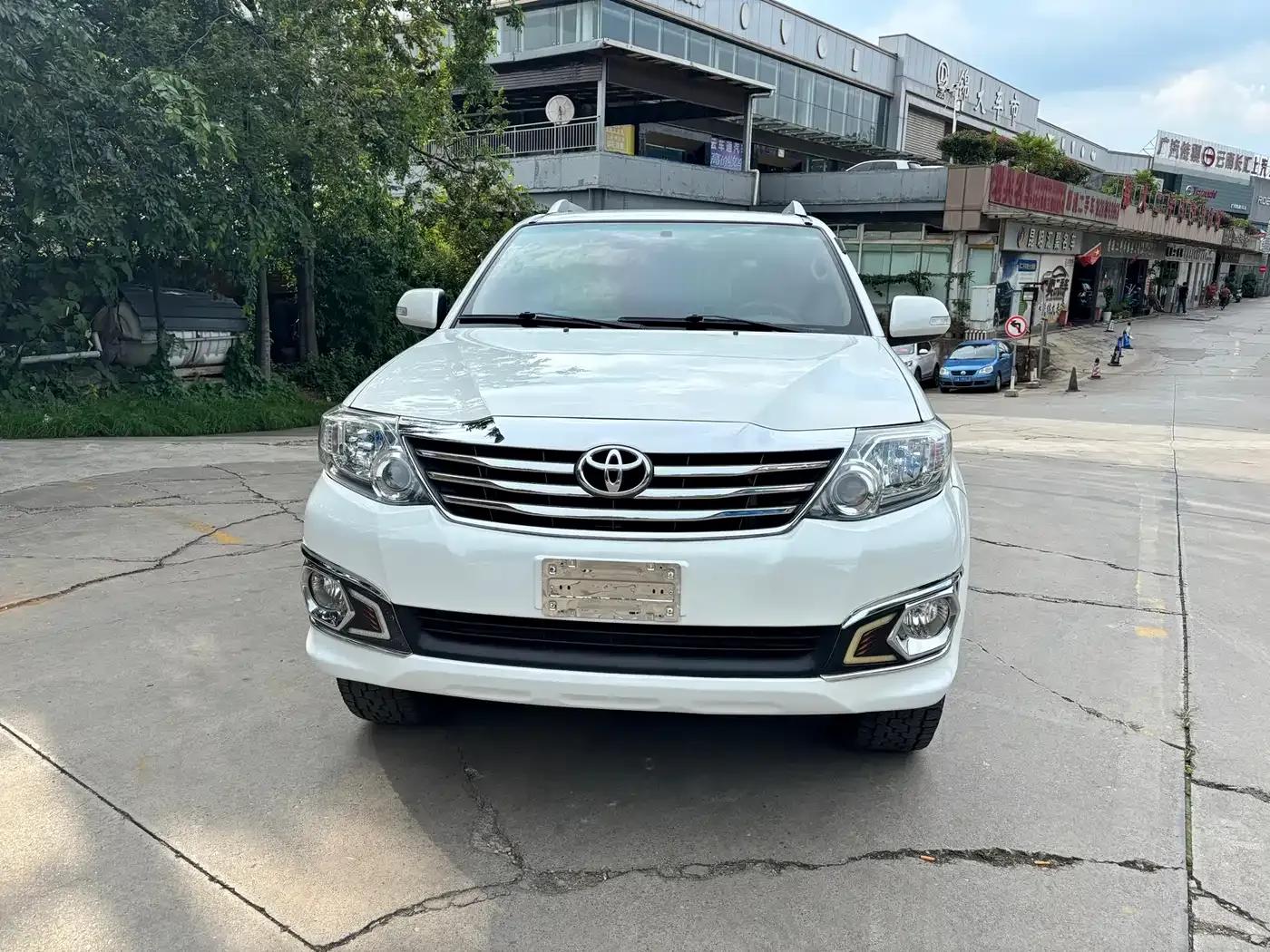 Fortuner 2013 2.7L Automatic — миниатюра 2