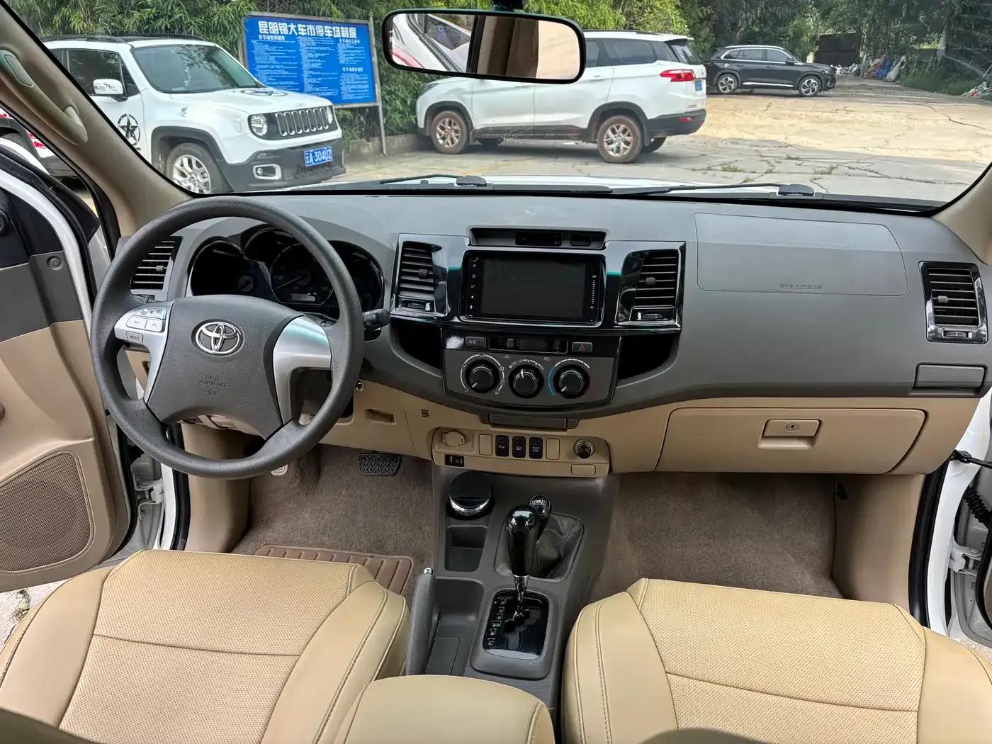 Fortuner 2013 2.7L Automatic — миниатюра 13