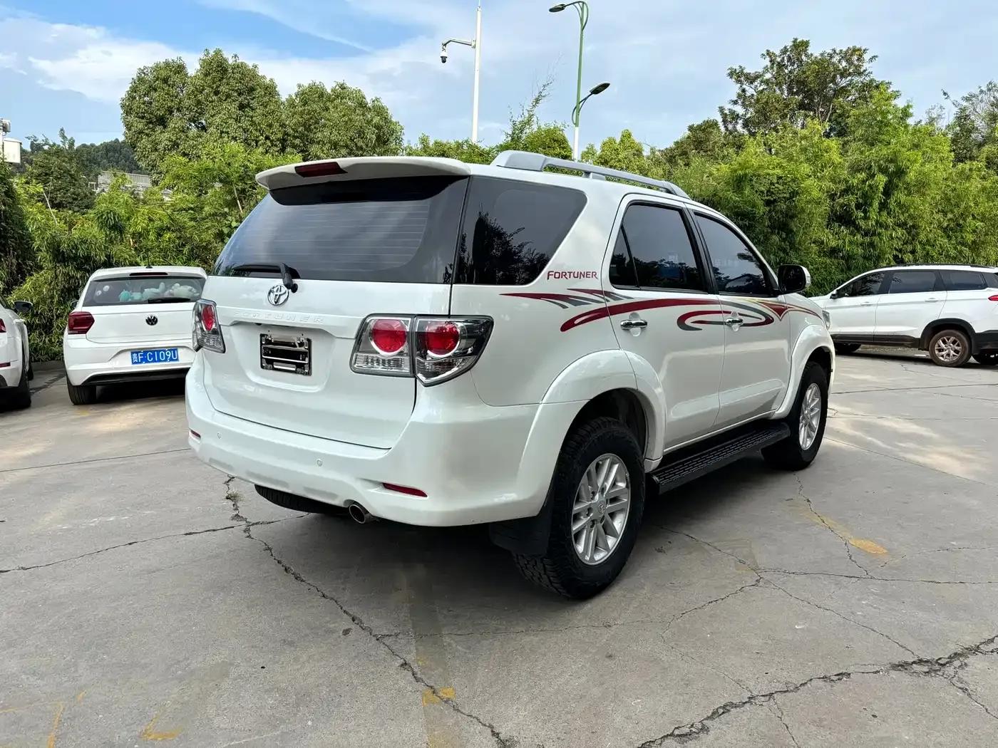 Fortuner 2013 2.7L Automatic — миниатюра 4