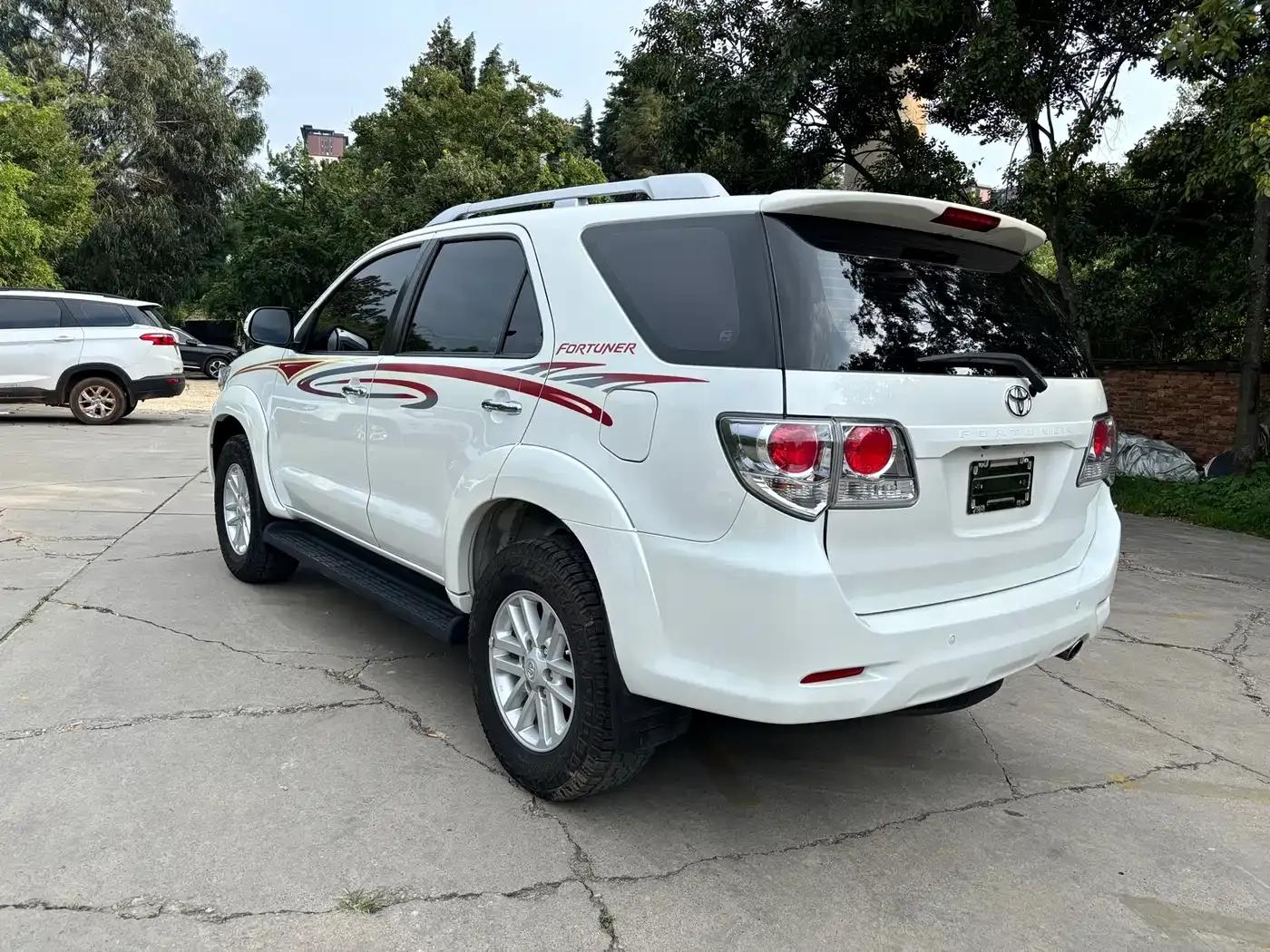 Fortuner 2013 2.7L Automatic — миниатюра 6
