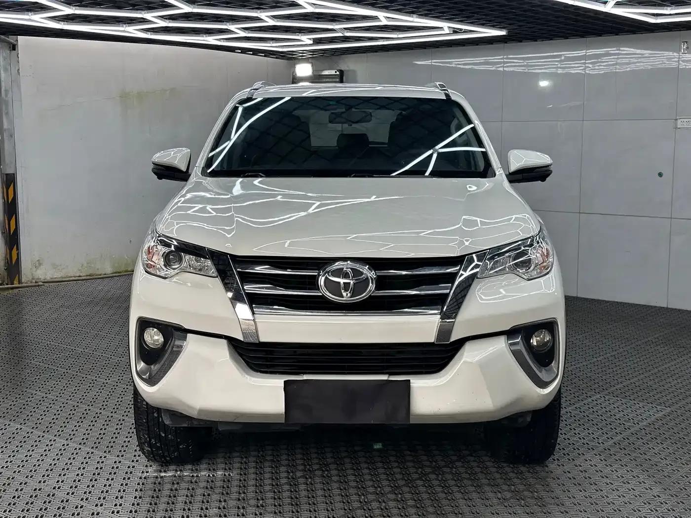 Fortuner 2017 2.7L Middle East Edition — миниатюра 2