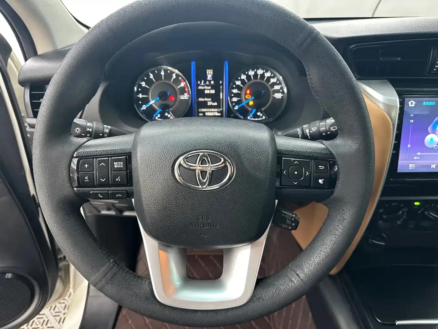 Fortuner 2017 2.7L Middle East Edition — миниатюра 18