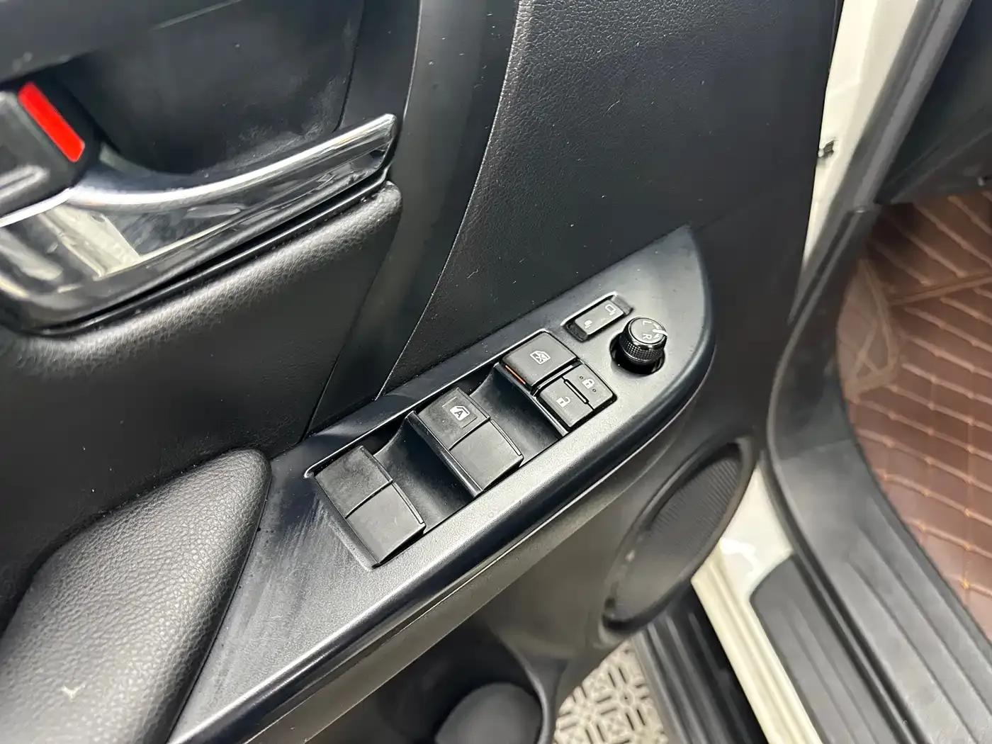 Fortuner 2017 2.7L Middle East Edition — миниатюра 20