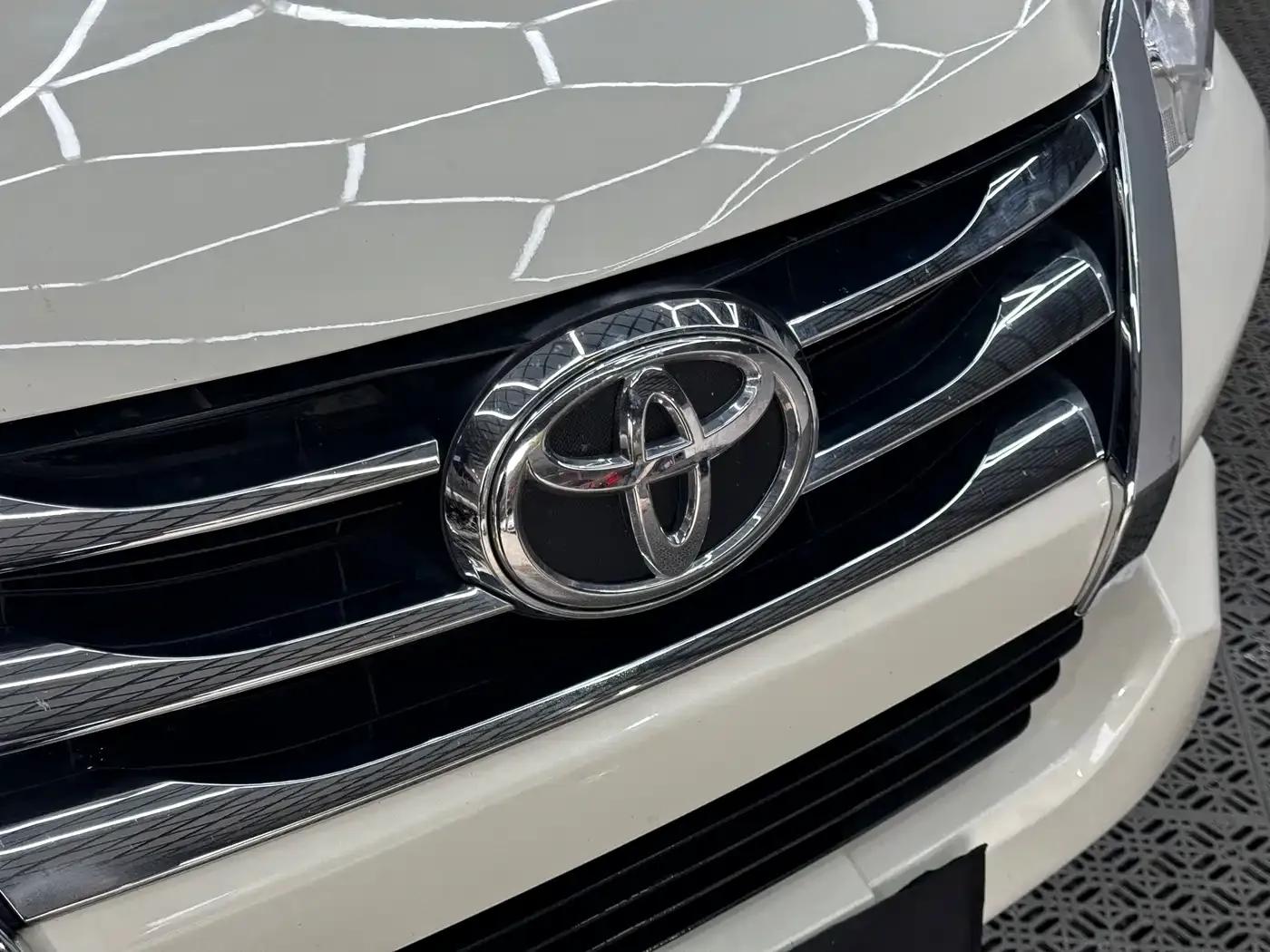 Fortuner 2017 2.7L Middle East Edition — миниатюра 29