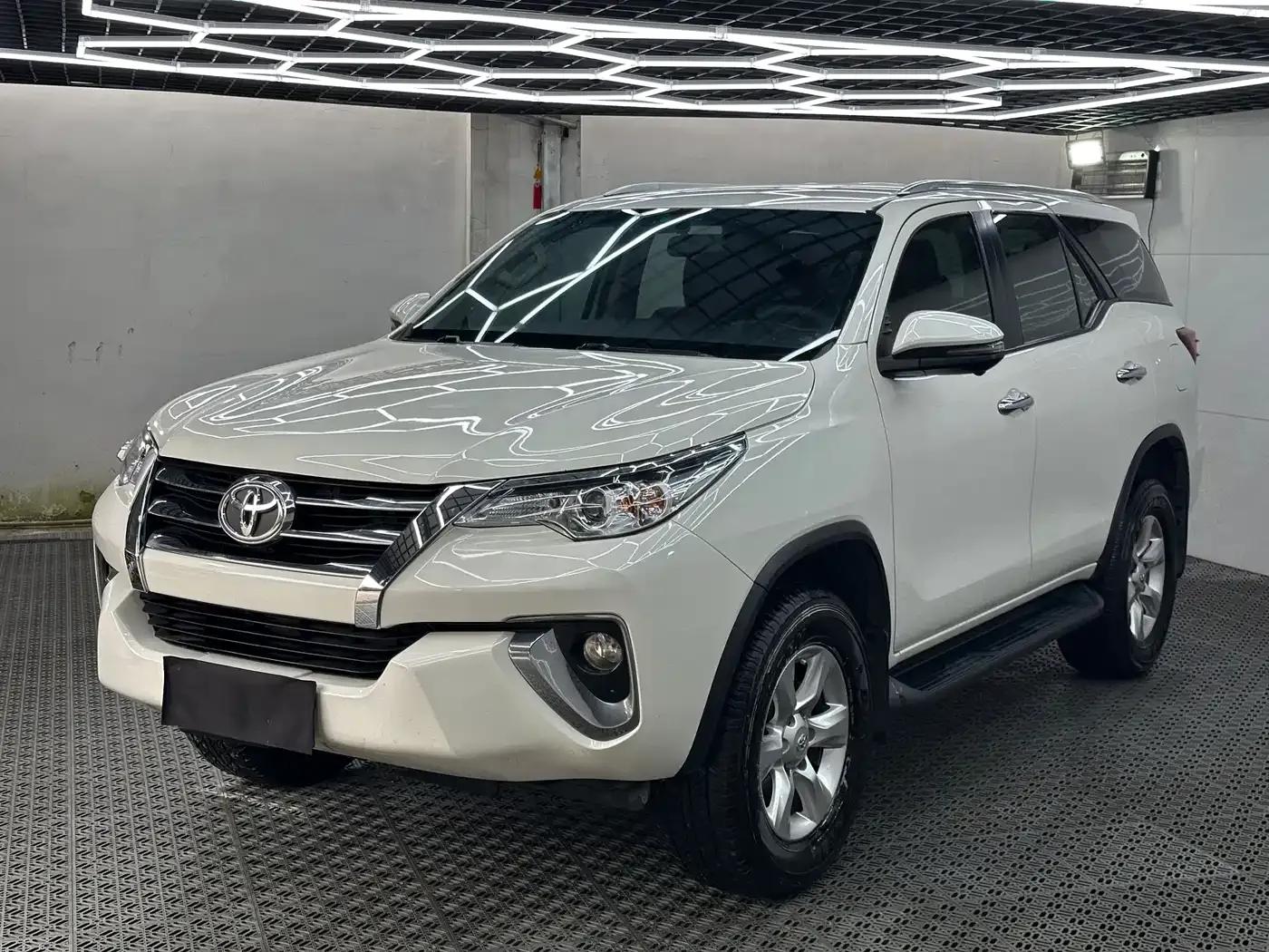 Fortuner 2017 2.7L Middle East Edition — миниатюра 4