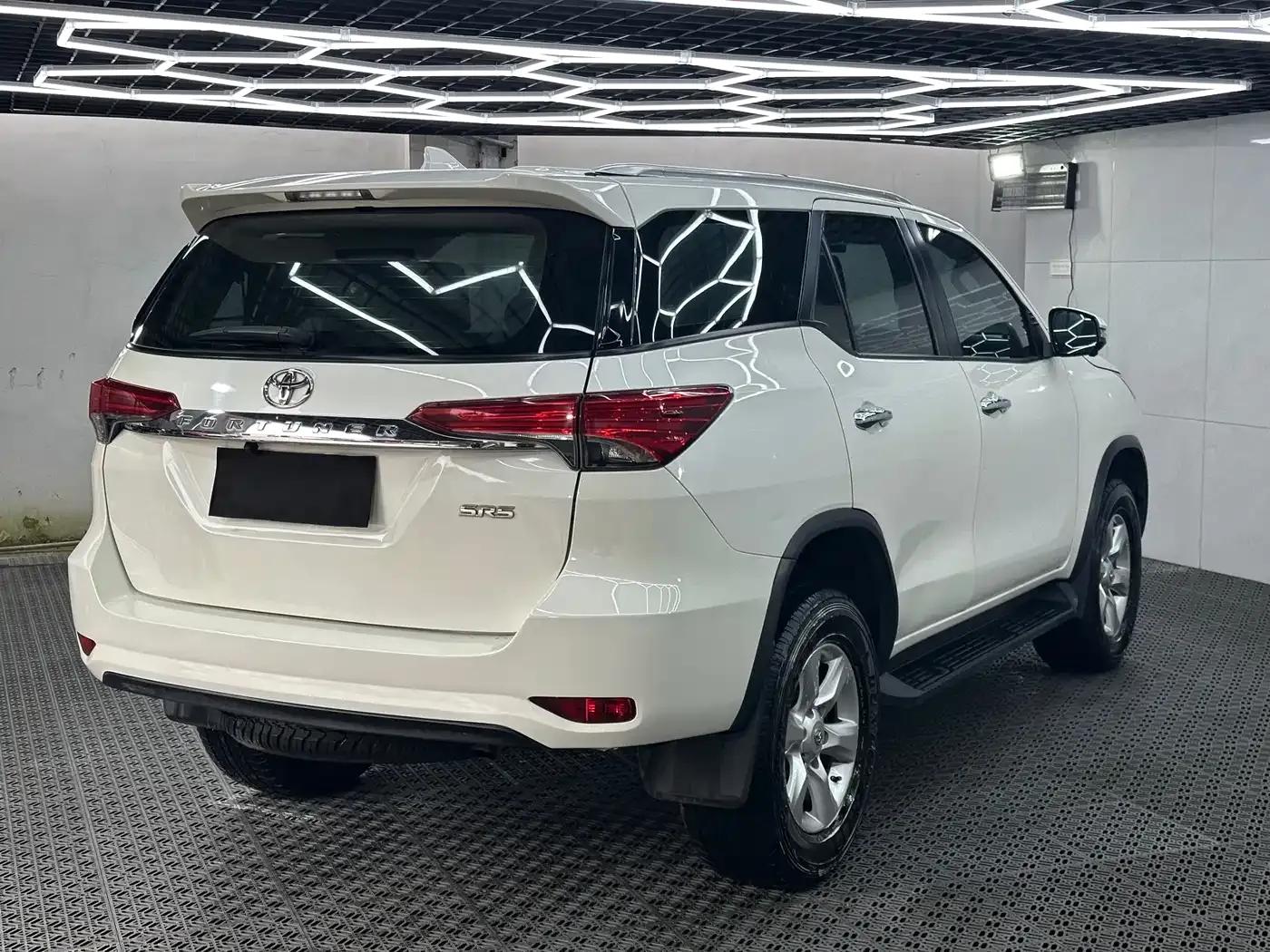 Fortuner 2017 2.7L Middle East Edition — миниатюра 8