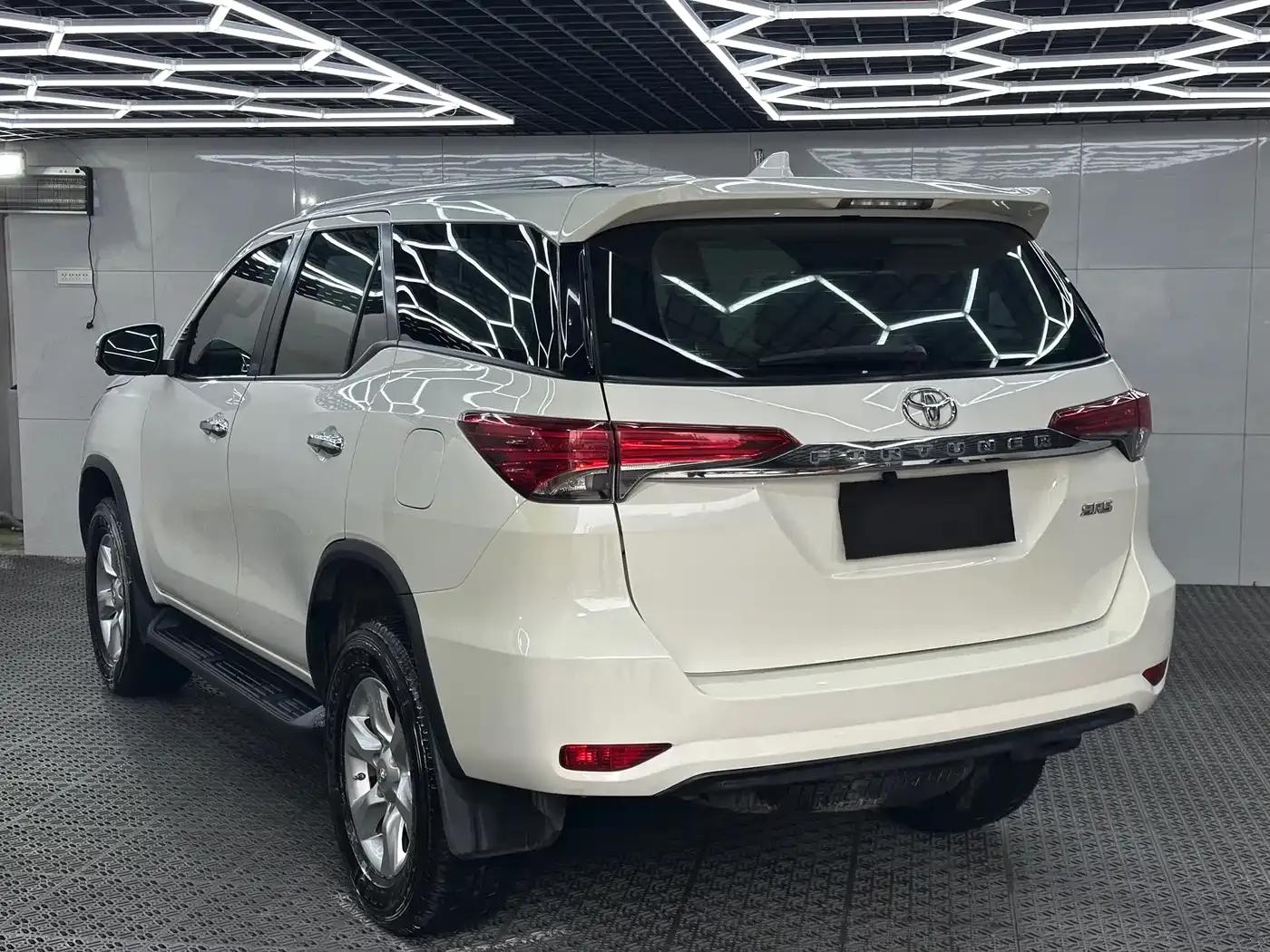 Fortuner 2017 2.7L Middle East Edition — миниатюра 9