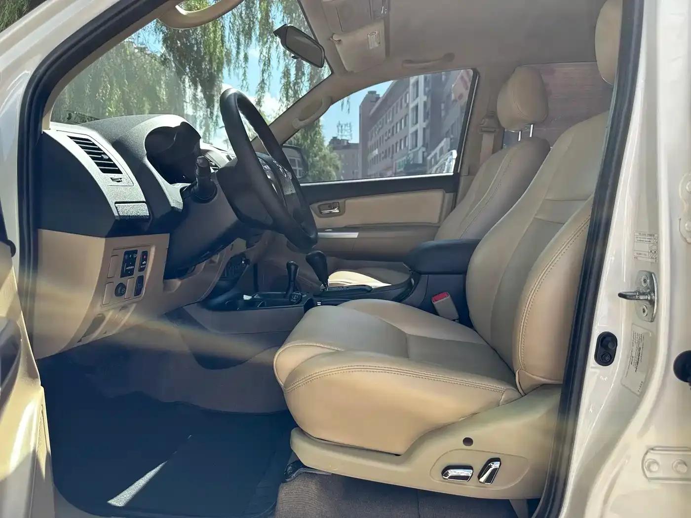 Fortuner 2015 2.7L Standard Edition — миниатюра 12