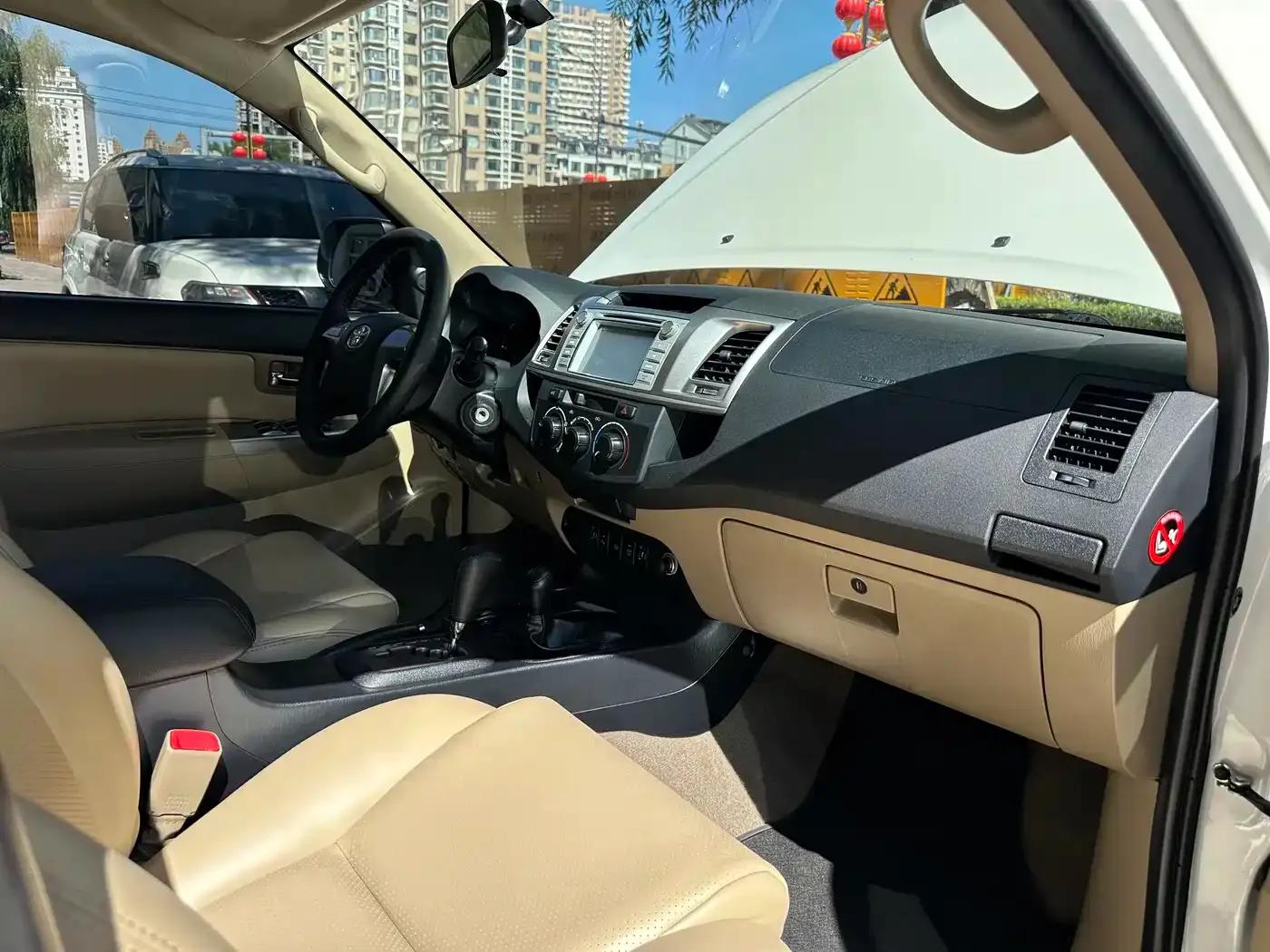 Fortuner 2015 2.7L Standard Edition — миниатюра 13