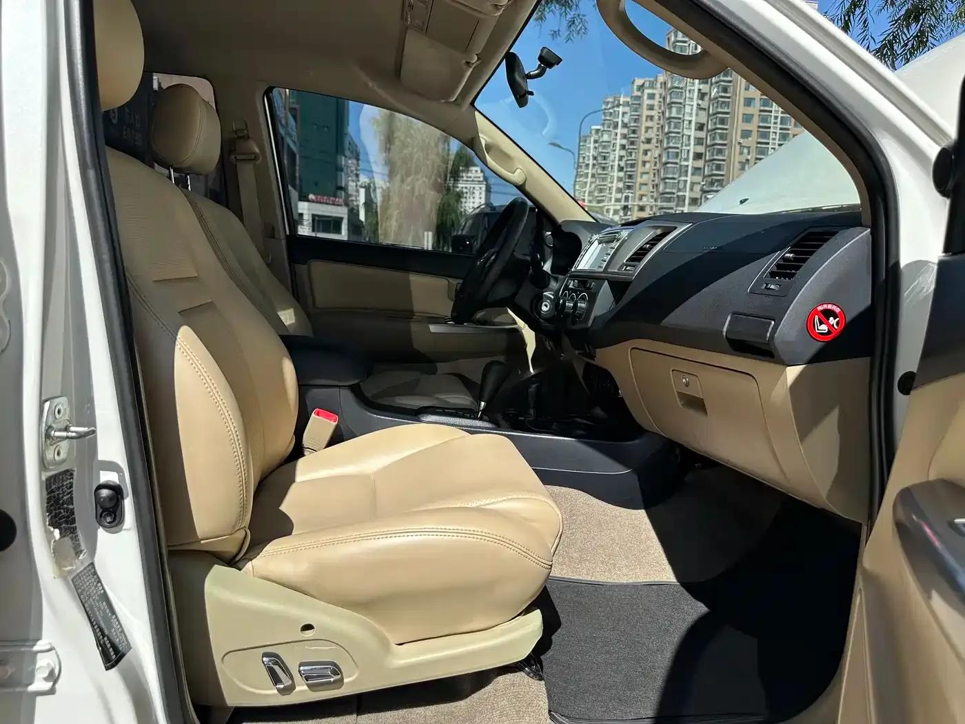 Fortuner 2015 2.7L Standard Edition — миниатюра 14