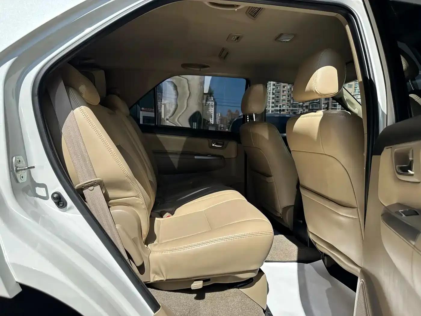 Fortuner 2015 2.7L Standard Edition — миниатюра 17