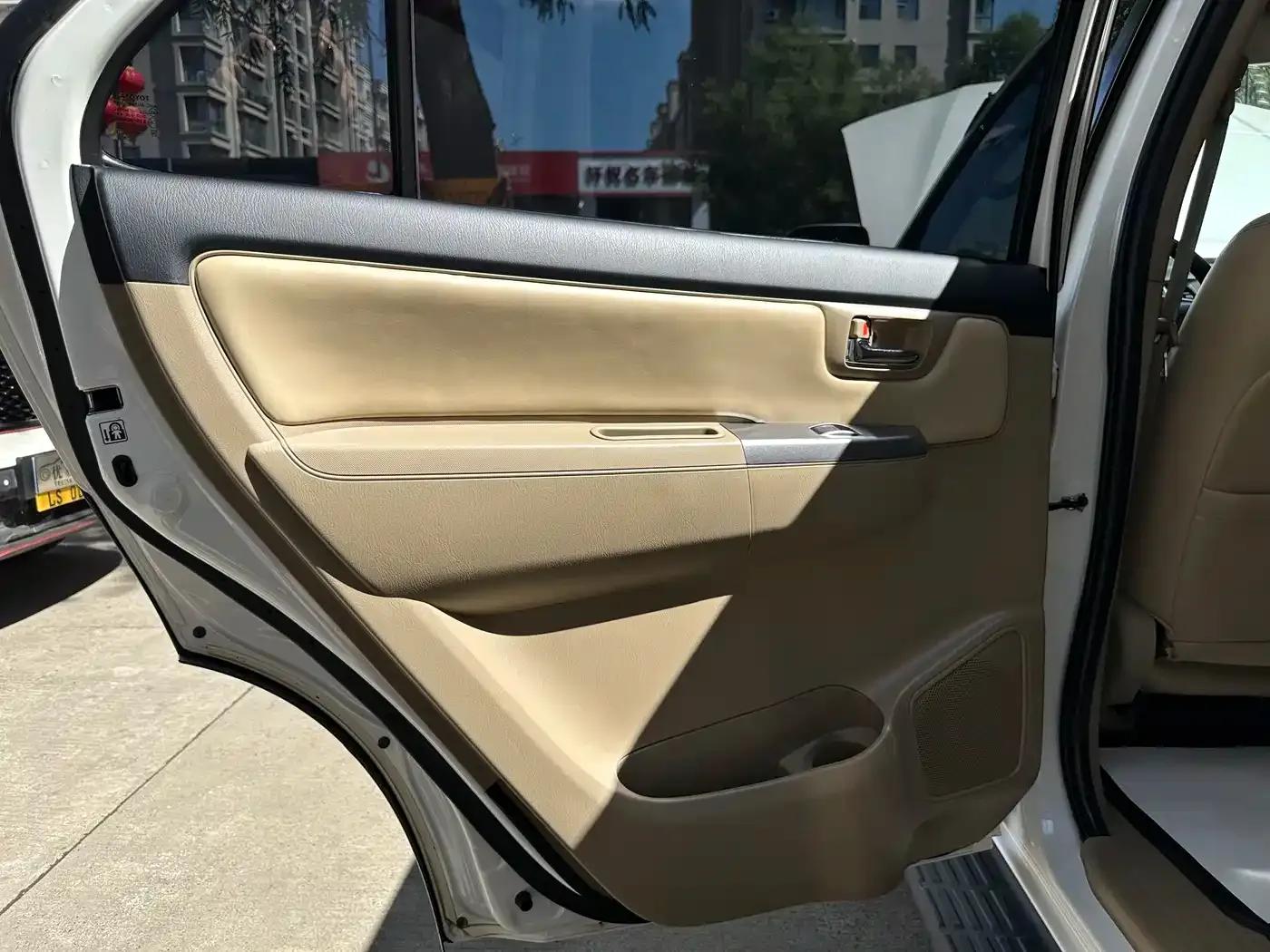 Fortuner 2015 2.7L Standard Edition — миниатюра 18