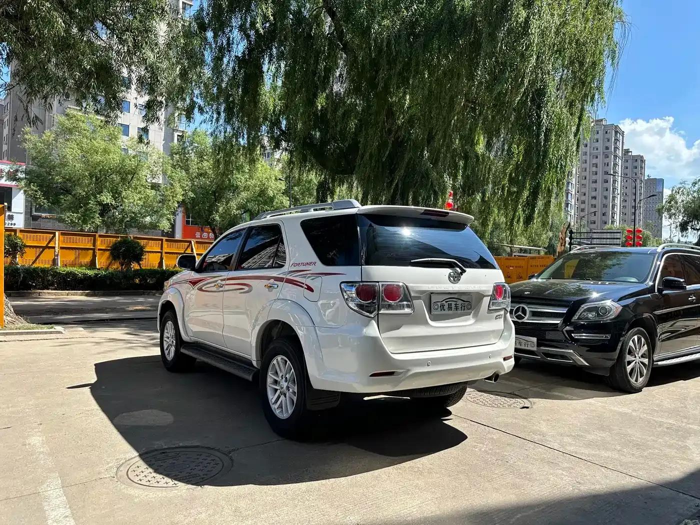Fortuner 2015 2.7L Standard Edition — миниатюра 4