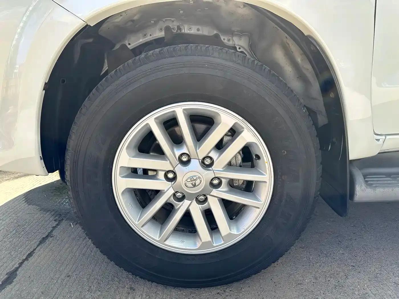 Fortuner 2015 2.7L Standard Edition — миниатюра 6