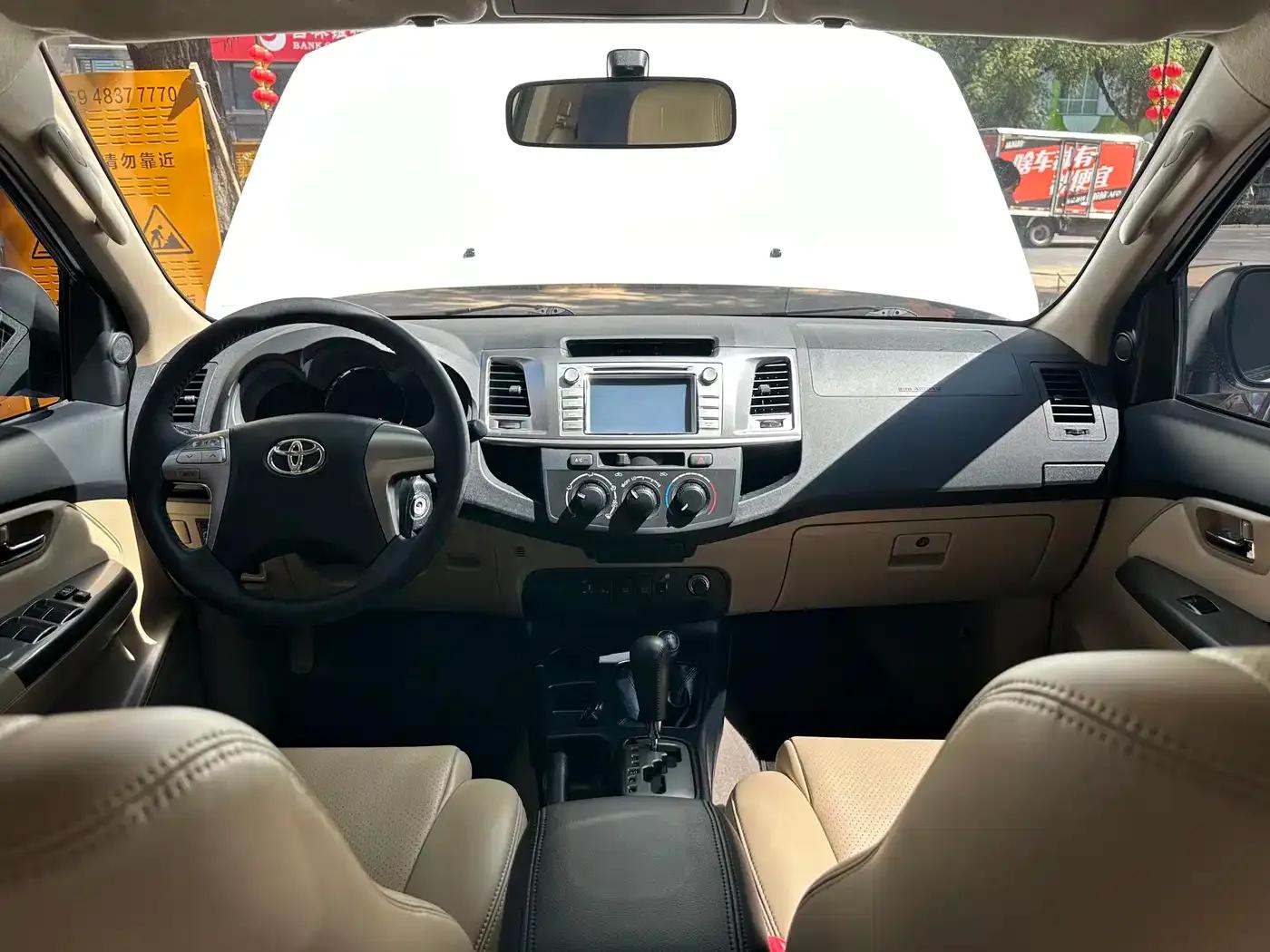 Fortuner 2015 2.7L Standard Edition — миниатюра 7
