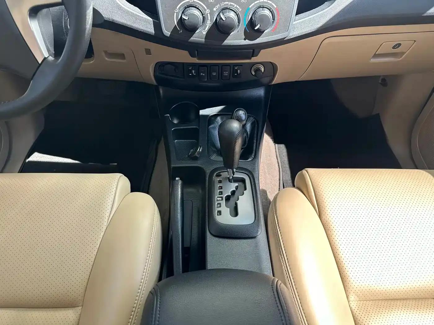 Fortuner 2015 2.7L Standard Edition — миниатюра 8