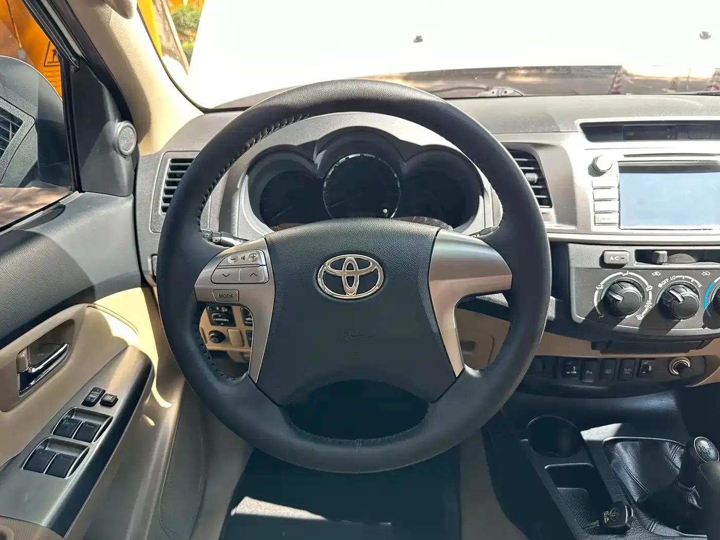 Fortuner 2015 2.7L Standard Edition — миниатюра 9