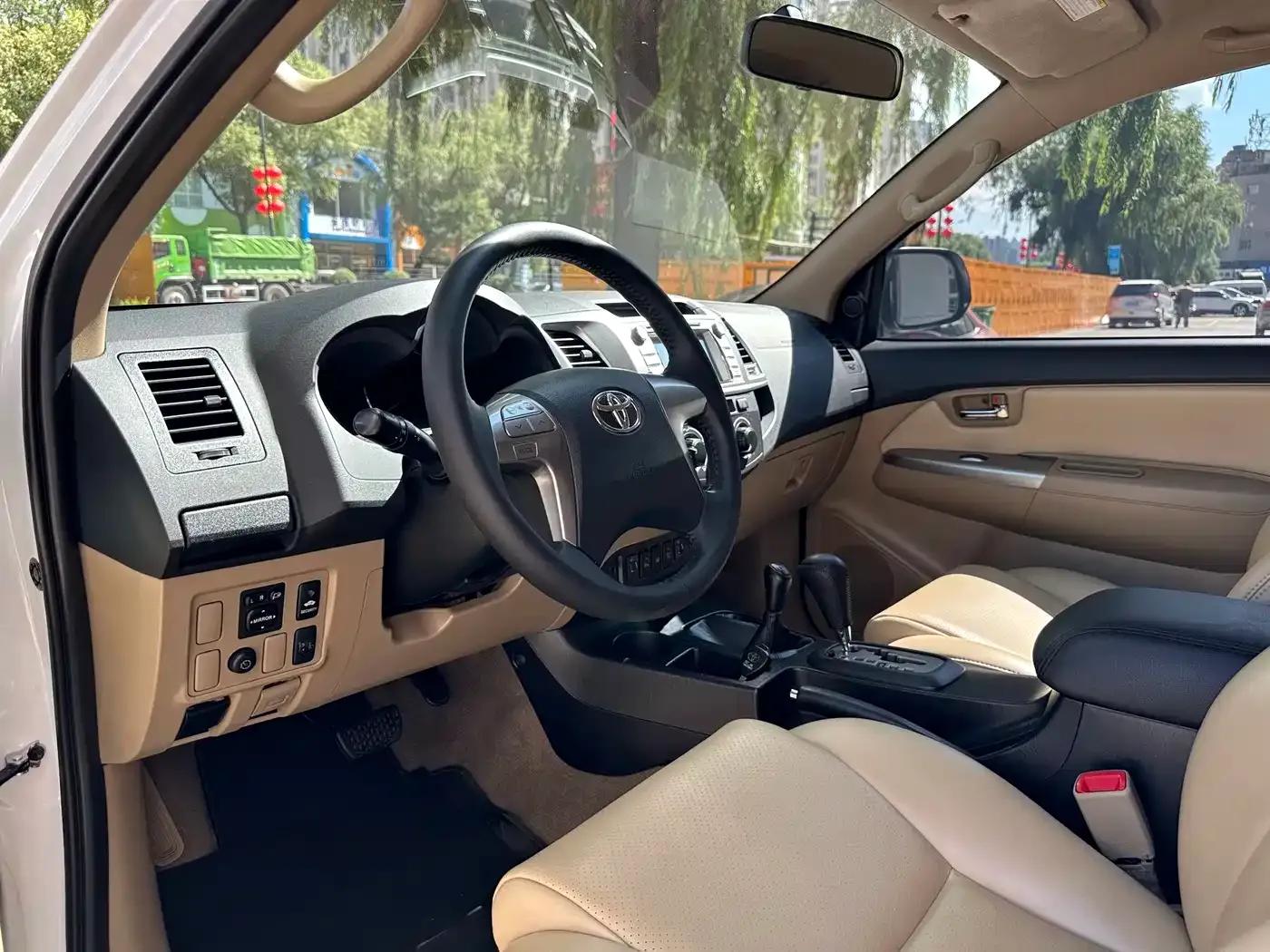 Fortuner 2015 2.7L Standard Edition — миниатюра 10