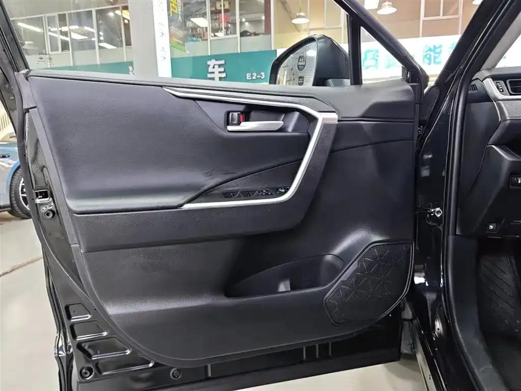 Highlander New Energy 2023 High-Performance Edition 2.5L AWD Exhilarating Version — миниатюра 23